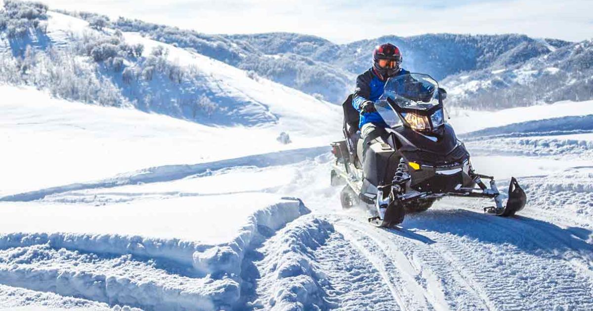 7 Common Sense Snowmobile Safety Tips