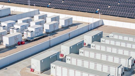 Centrale électrique de stockage d’énergie par batterie