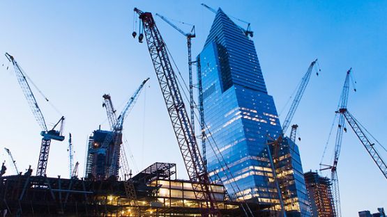 Industrie de la construction, grues